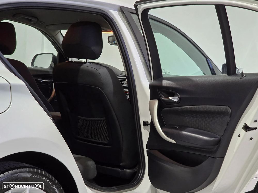 BMW 116 d Pack M - 47