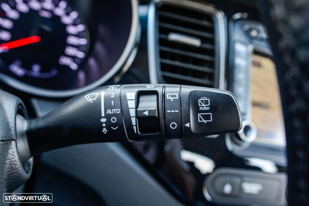 Kia Carens 1.7 CRDi ISG TX - 36