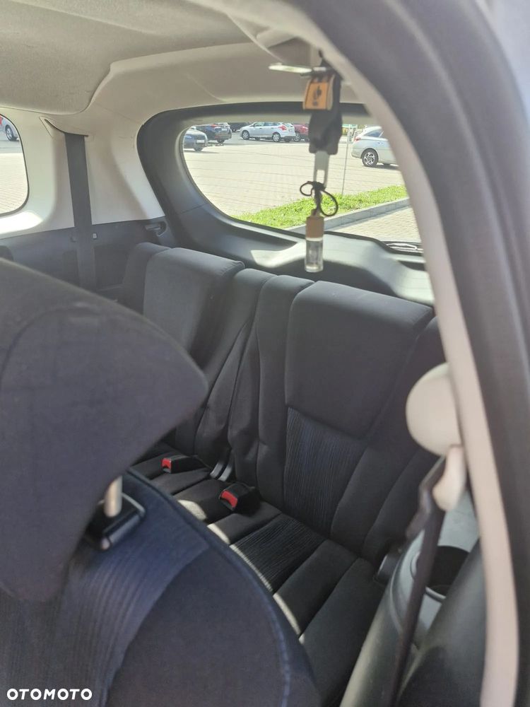 Mazda 5 - 9