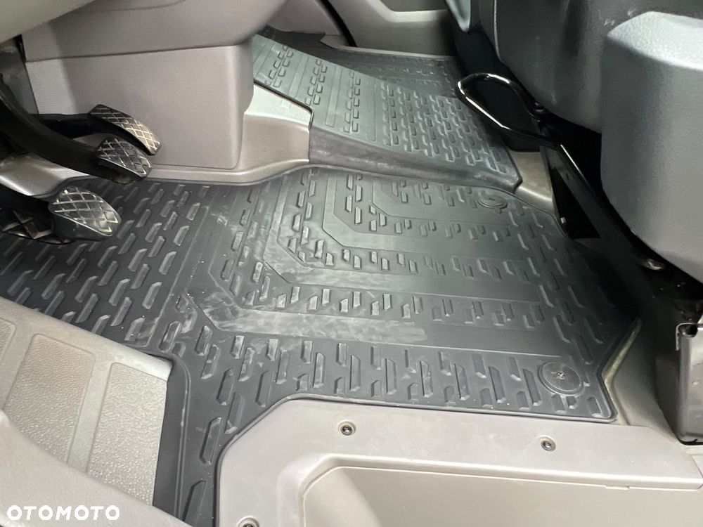 Volkswagen CRAFTER - 18