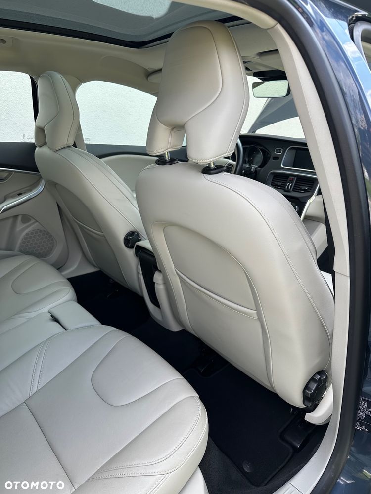 Volvo V40 D2 Drive-E Ocean Race - 8