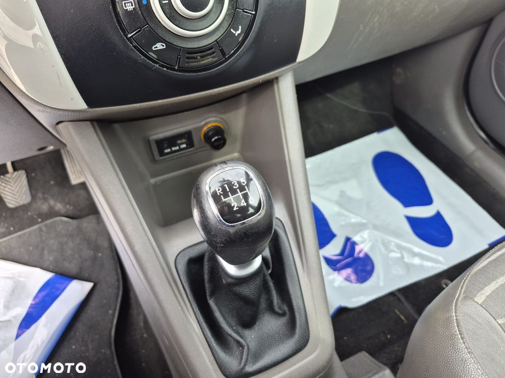 Kia Venga 1.6 CVVT Platinum Edition - 25