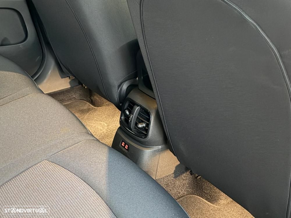 MINI Countryman Cooper SE Premium Essential Auto - 19