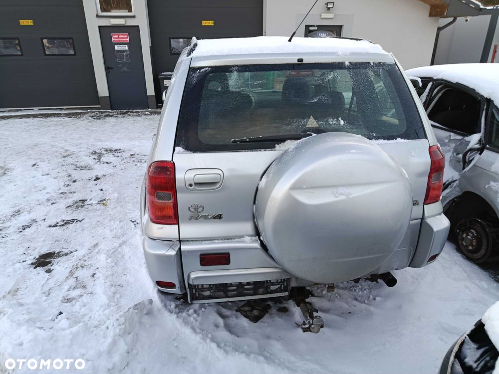 Toyota RAV4 2.0D 2003r NA CZĘŚCI - 3