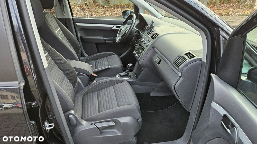 Volkswagen Touran 1.6 TDI DPF DSG Cup - 15