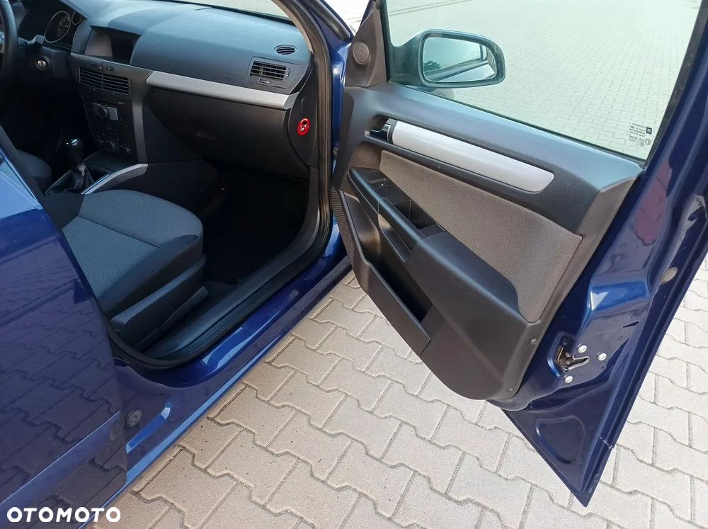 Opel Astra 1.6 Elegance - 25