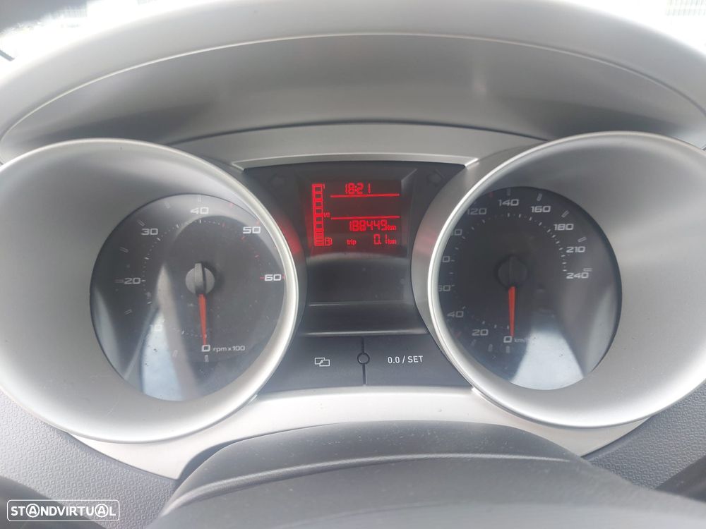 SEAT Ibiza 1.4 TDi Style DPF - 8