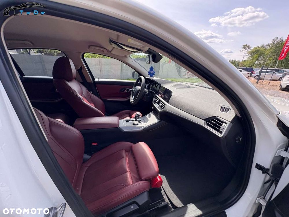 BMW Seria 3 318d M Sport - 37