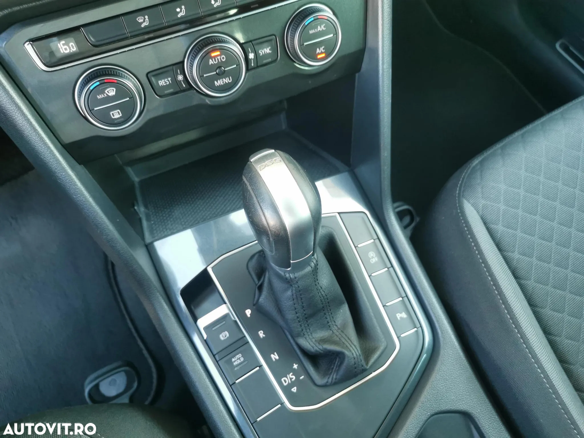 Volkswagen Tiguan - 22