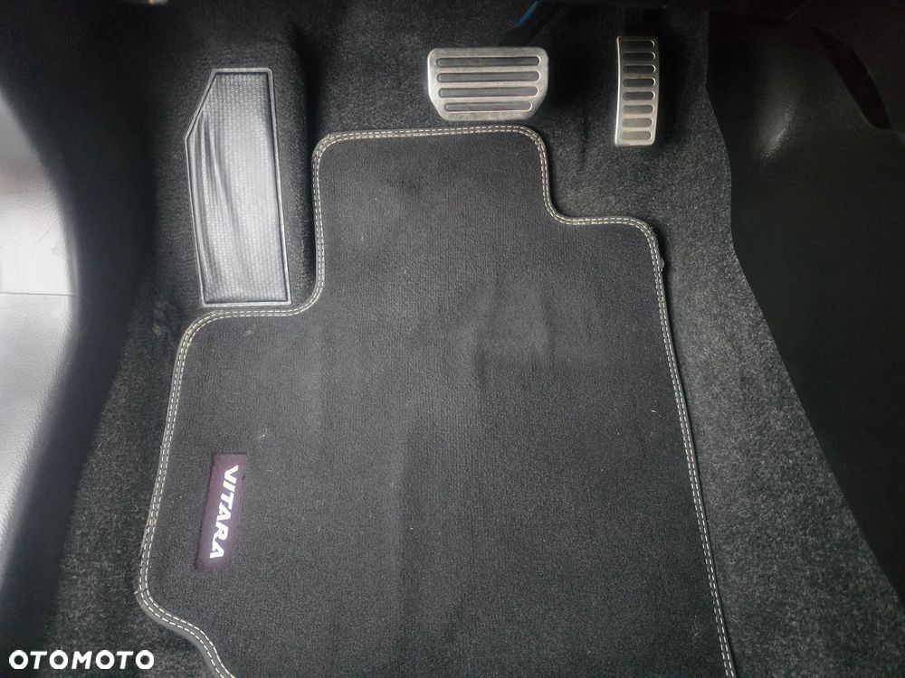 Suzuki Vitara 1.4 Boosterjet Premium 4WD - 36