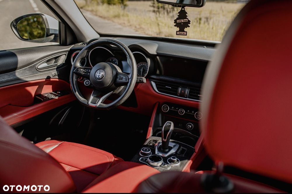 Alfa Romeo Stelvio - 24