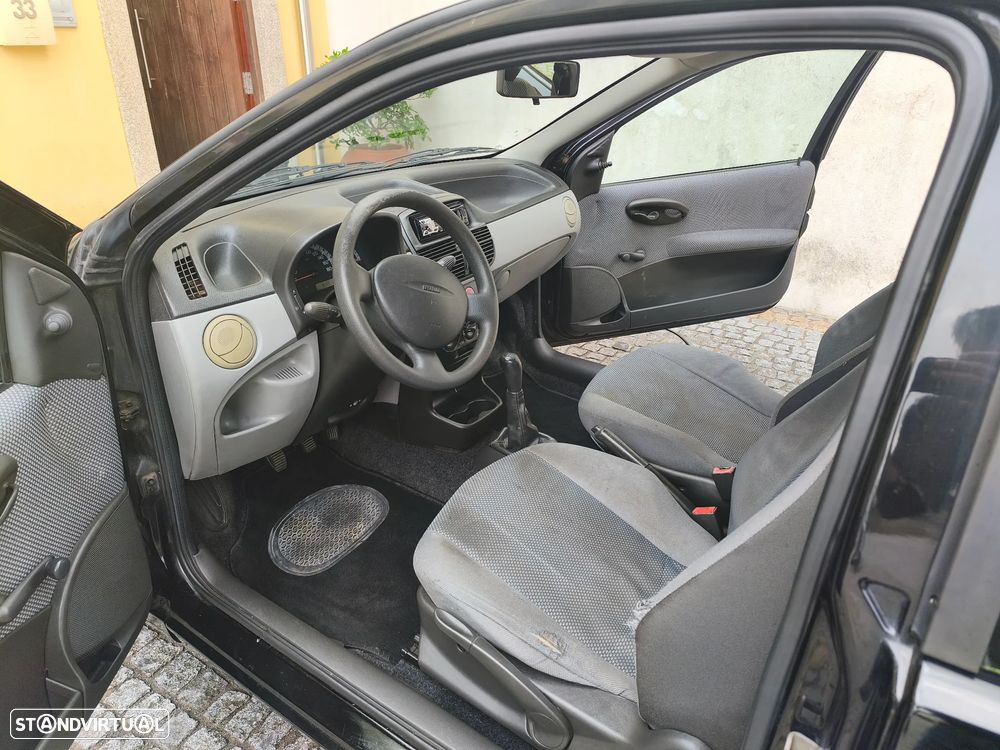 Fiat Punto 1.9 JTD HLX - 8