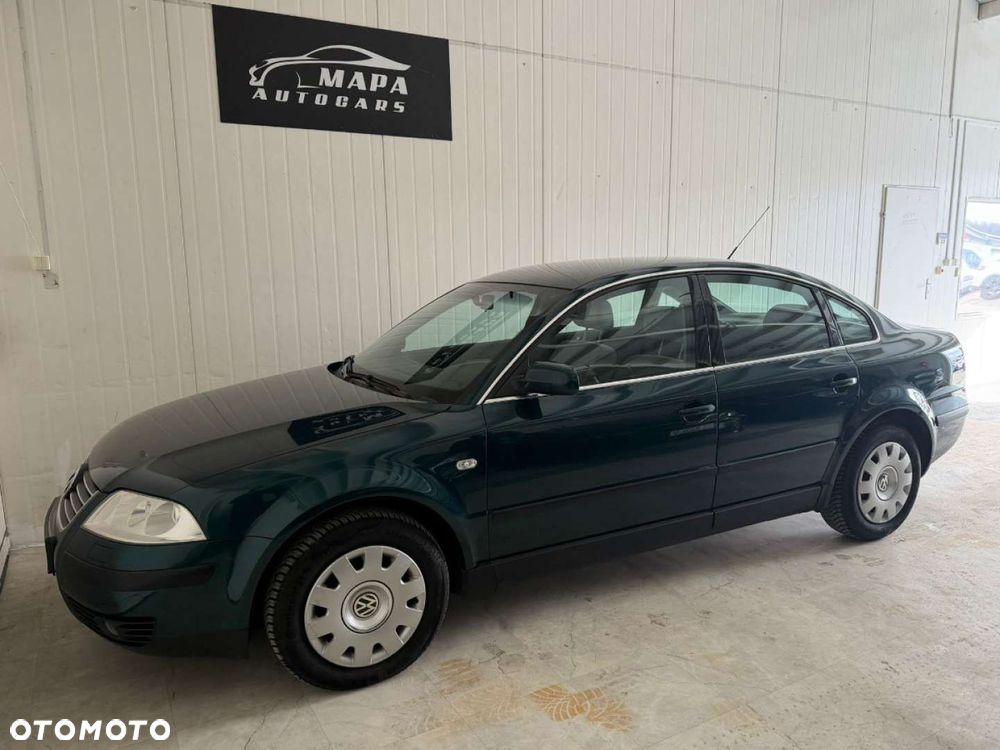 Volkswagen Passat - 1