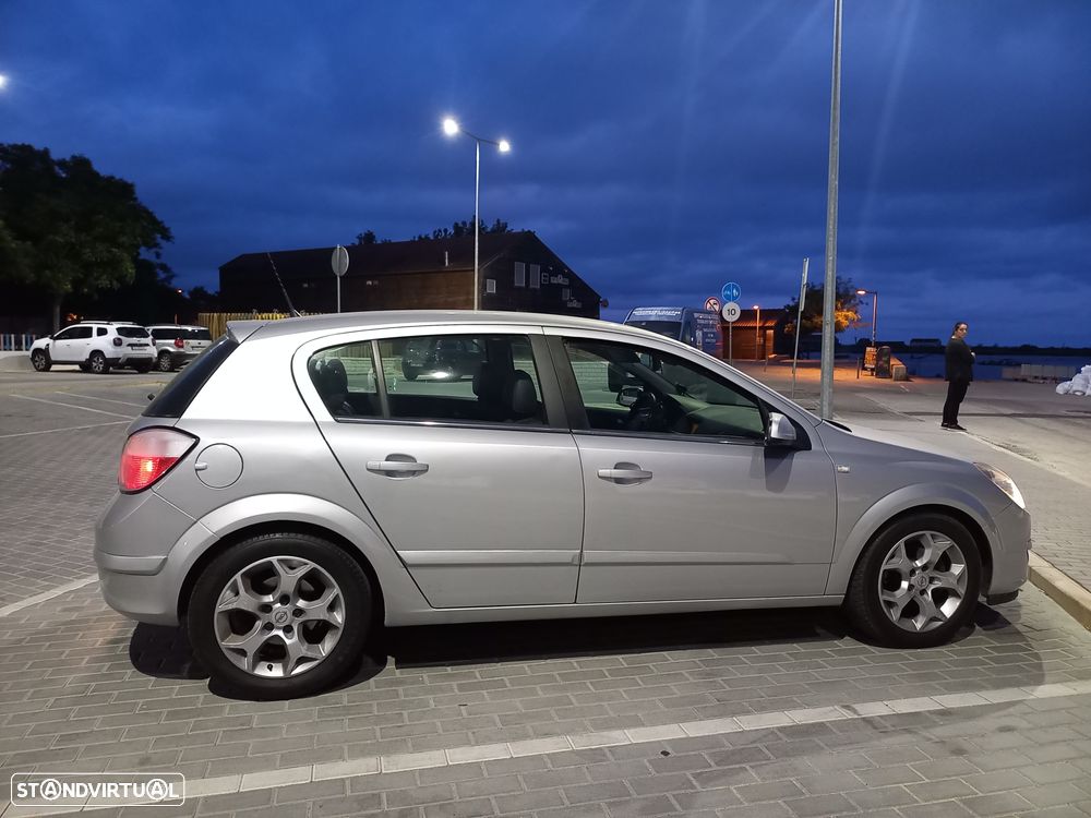 Opel Astra 1.4 Cosmo - 2