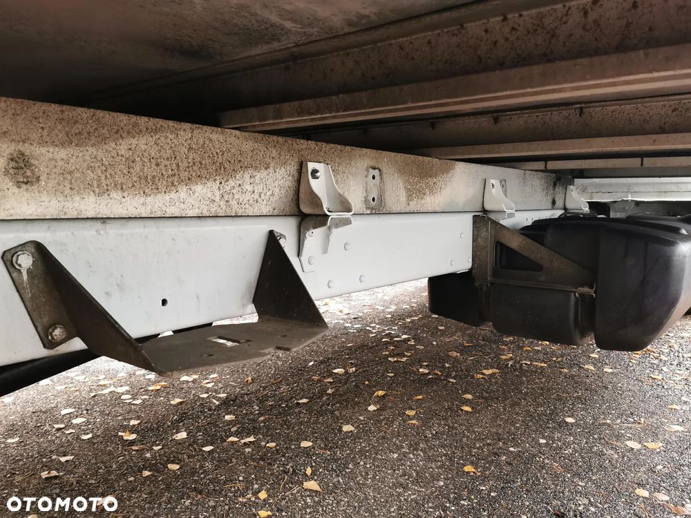 Renault Mascott 2,8 kat. B 3,5t bliźniak paka 5,7m Daily Master uszczelniony - 9