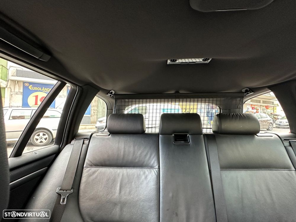 BMW 320 d Touring - 23