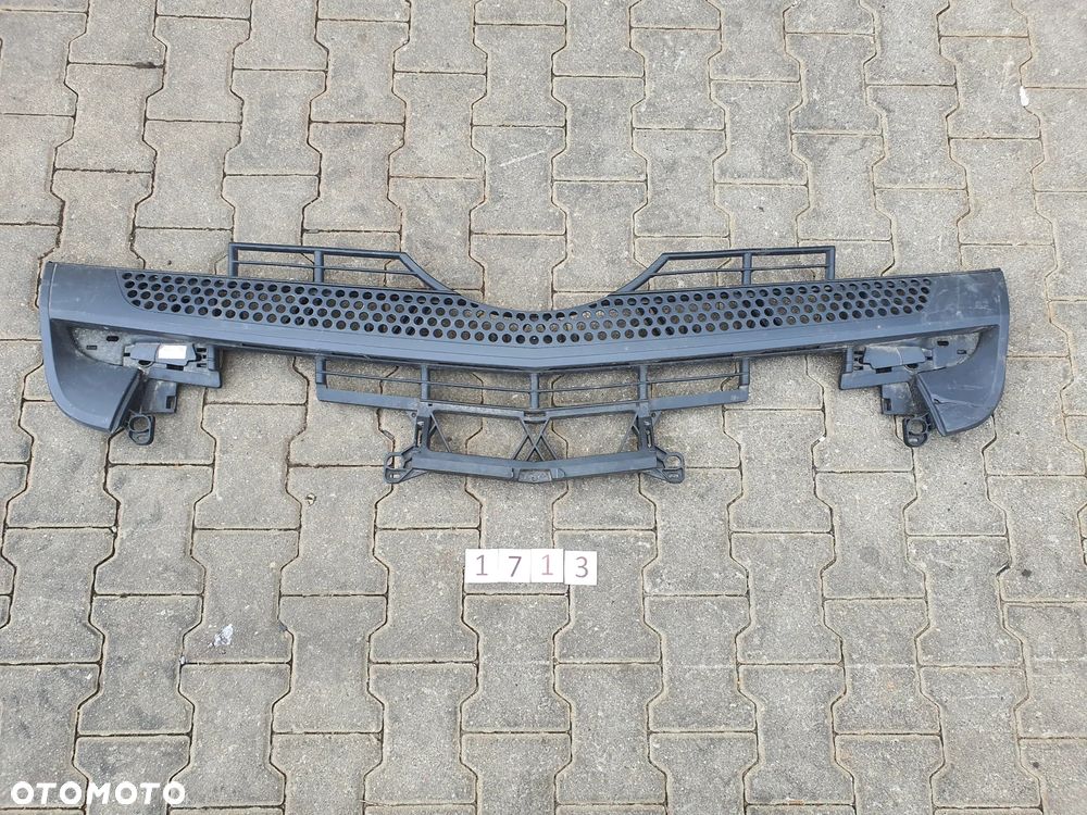 Grill, atrapa maski Mercedes Antos A9618851453 - 2