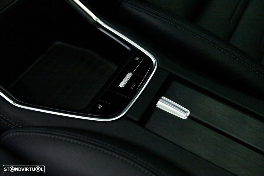 Porsche Panamera Sport Turismo 4 E-Hybrid Platinum Edition - 26
