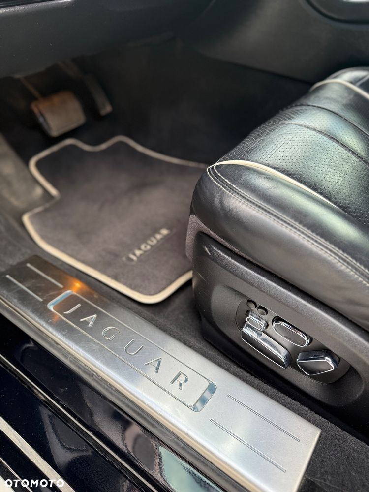 Jaguar XJ 3.0 V6 Kompressor Portfolio - 28