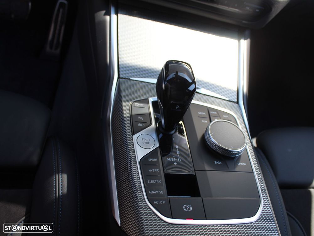 BMW 320 e Pack M Auto - 11