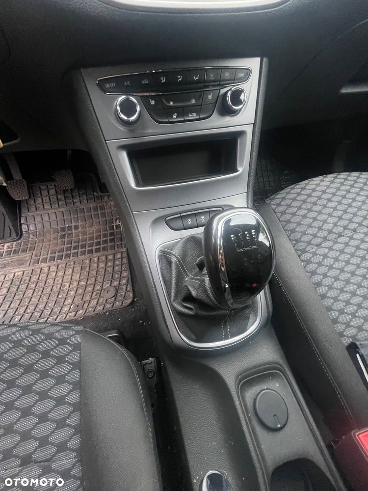 Opel Astra 1.2 T Business Elegance S&S - 10