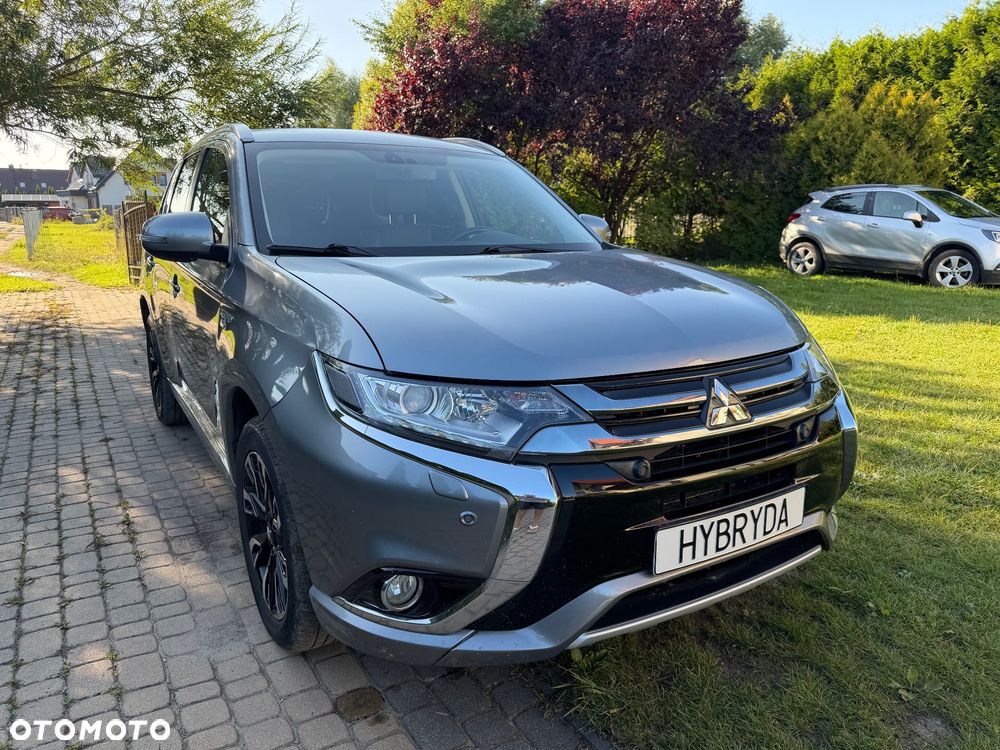 Mitsubishi Outlander Intense + - 19
