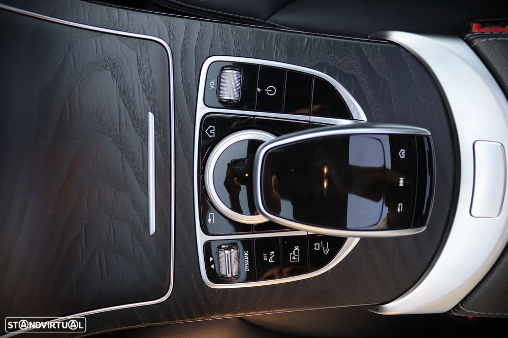 Mercedes-Benz C 300 de AMG Line - 9