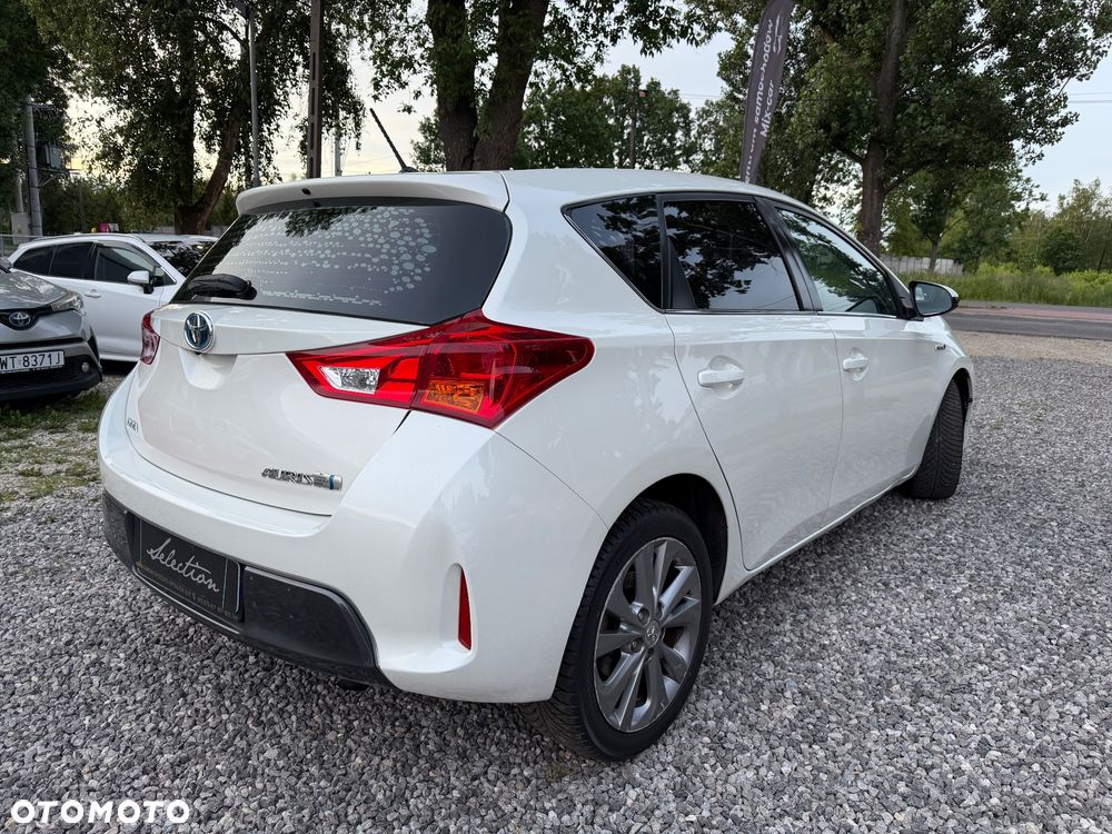 Toyota Auris Hybrid 135 Premium - 4