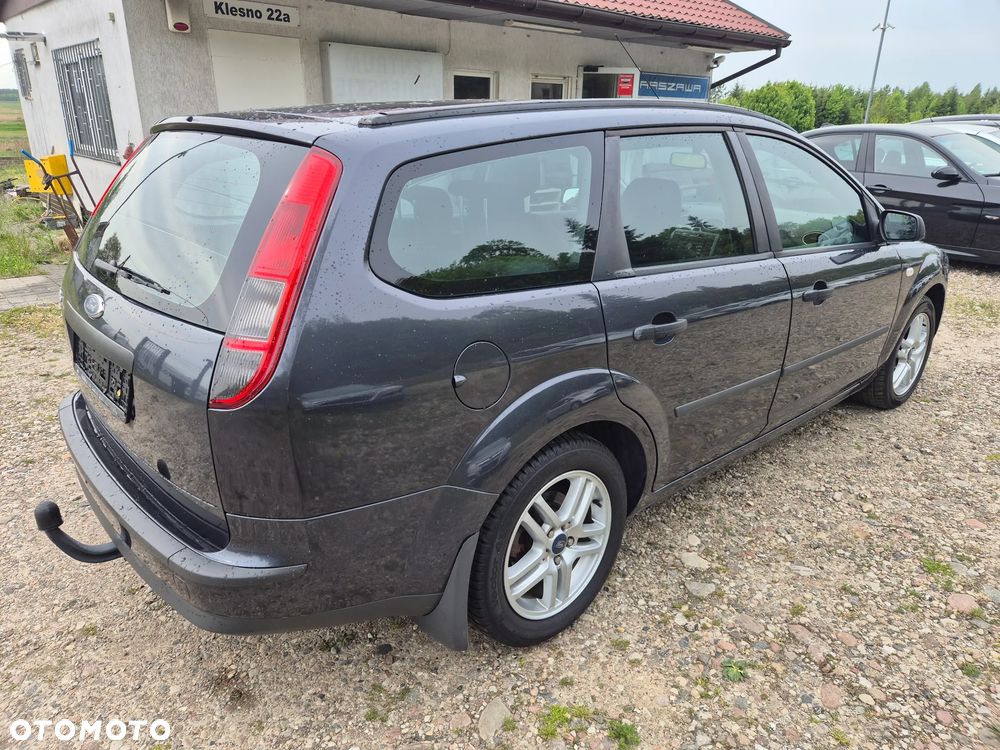 Ford Focus 1.6 16V Ambiente - 5