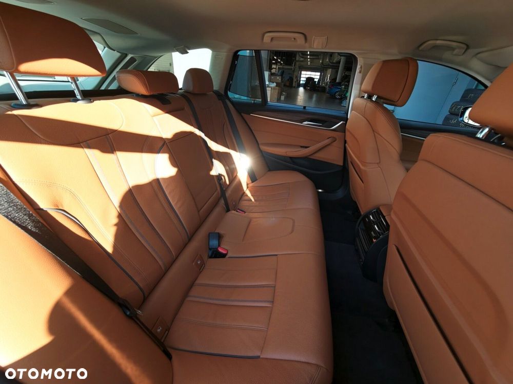 BMW Seria 5 530i xDrive mHEV Luxury Line - 12