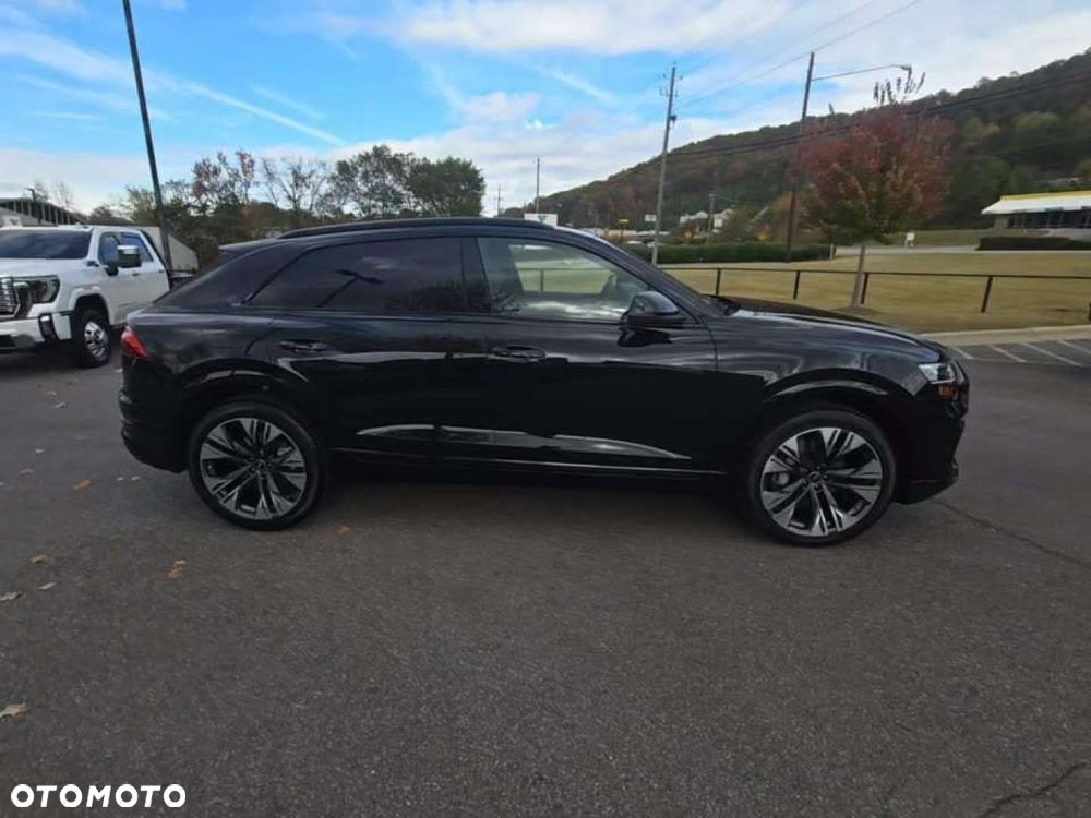 Audi Q8 - 15