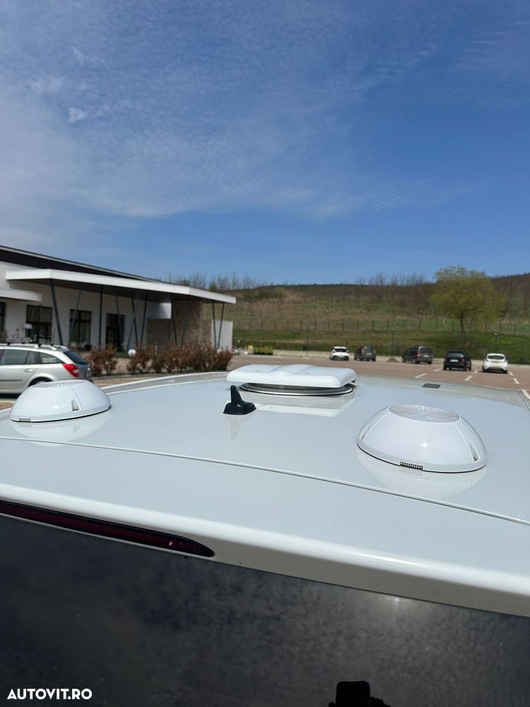 Volkswagen Touran 2.0 TDI DSG Comfortline - 19