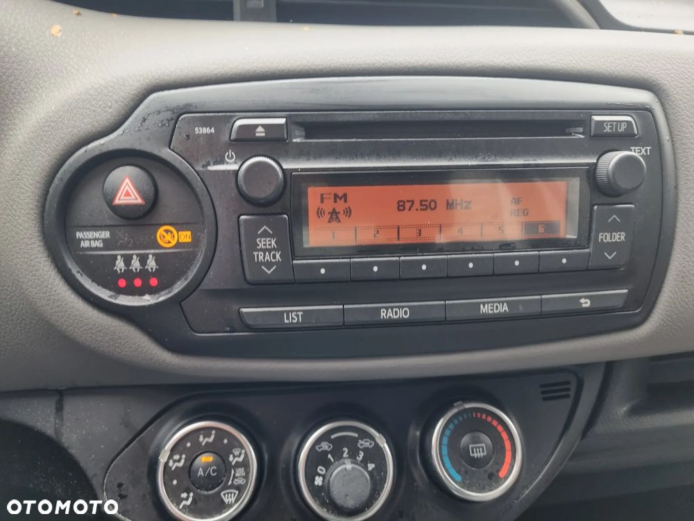 TOYOTA YARIS III 14-20 2016 r. 5D LIFT radioodtwarzacz radioodbiornik radio - 1