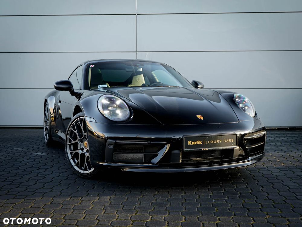 Porsche 911 Carrera 4S - 1