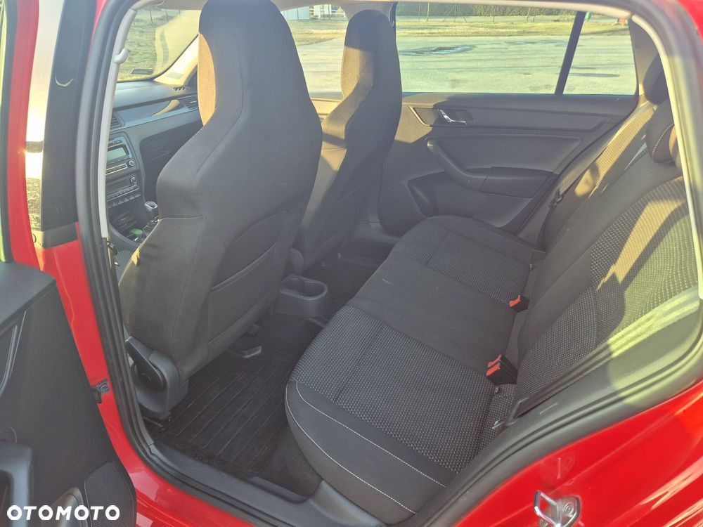 Skoda RAPID - 12