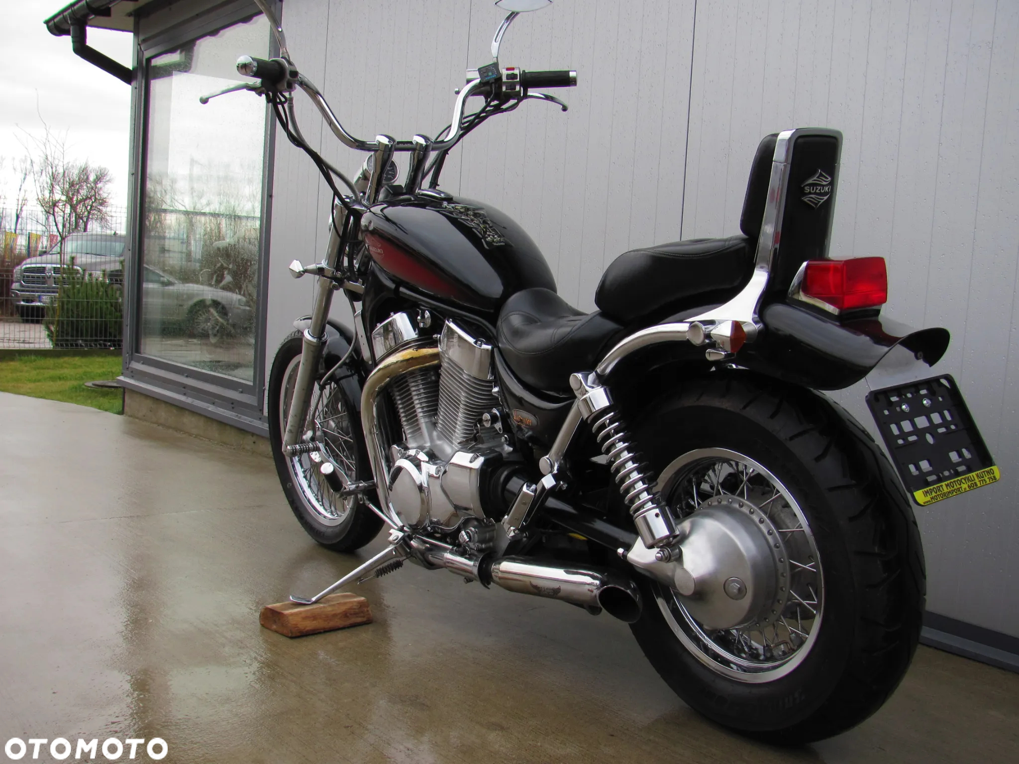 Suzuki Intruder - 20