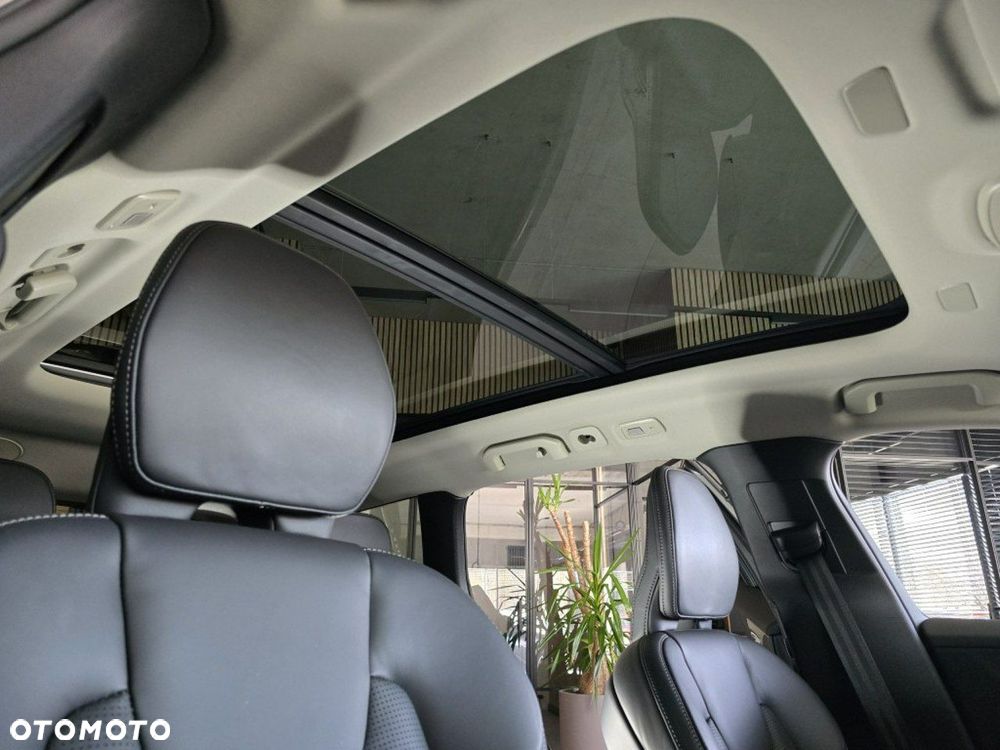 Volvo V60 B4 B DKG Plus Dark - 8