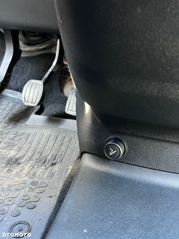 Opel Combo 1.5 CDTI Essentia S&S - 8