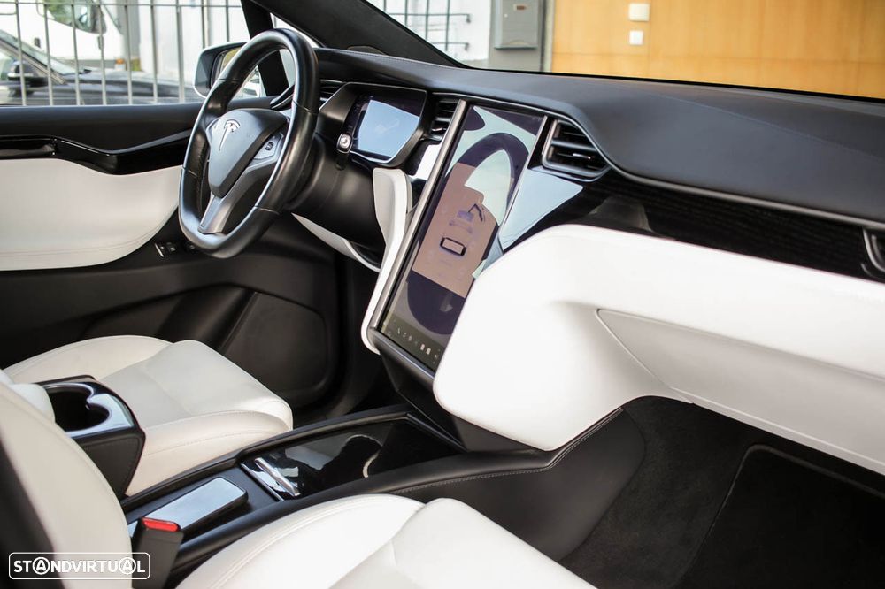 Tesla Model X Long Range - 7