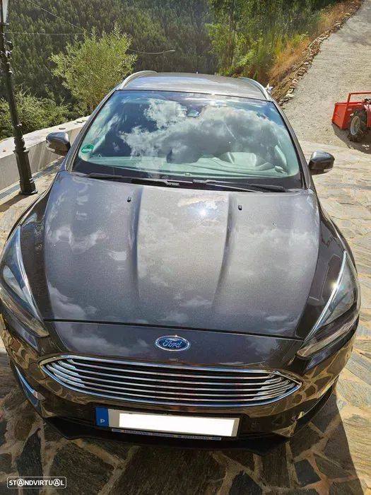 Ford Focus 1.0 EcoBoost Titanium - 4