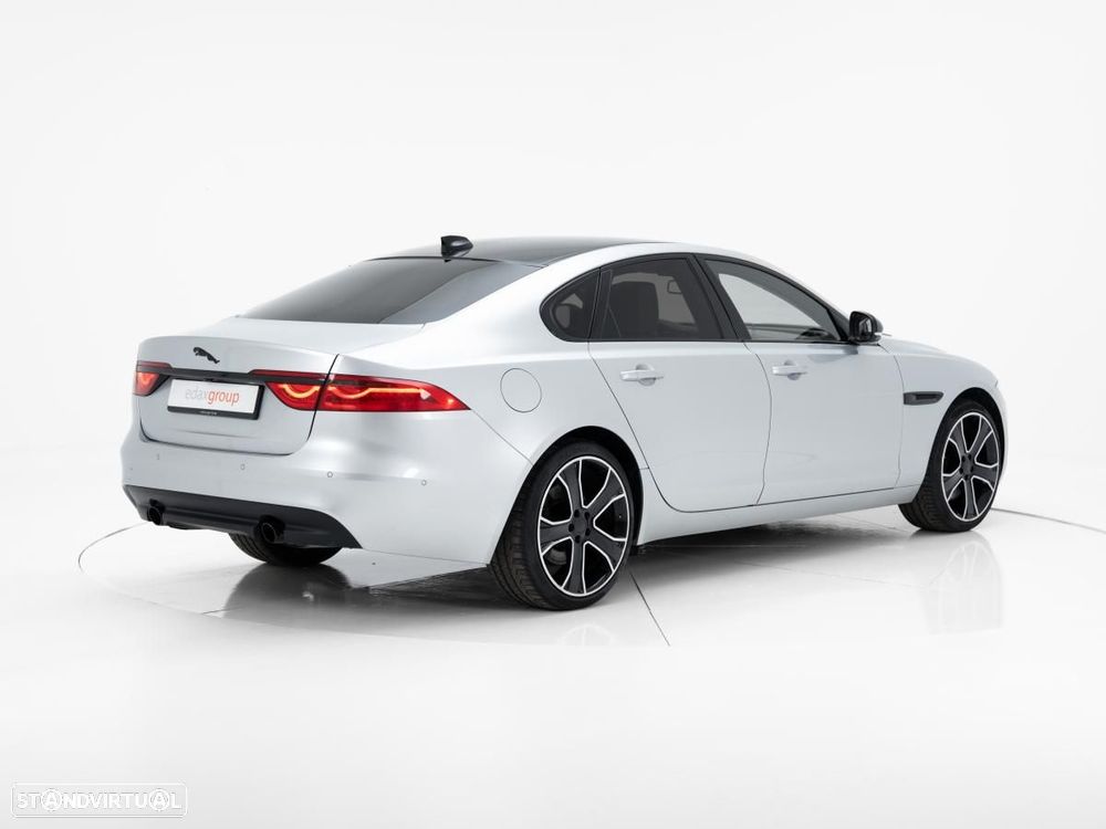 Jaguar XF - 4