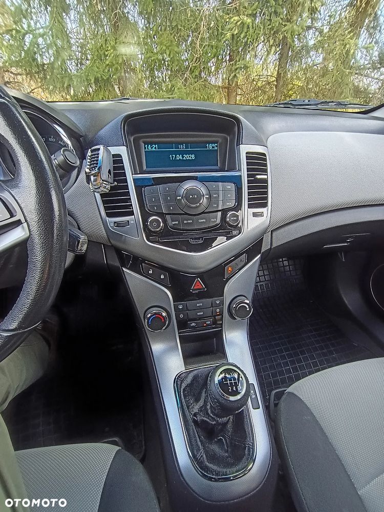 Chevrolet Cruze - 21