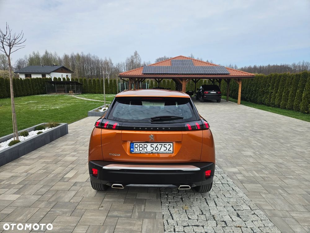 Peugeot 2008 PureTech 130 Stop&Start EAT6 Signature - 4