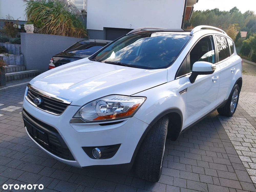 Ford Kuga 2.0 TDCi 2x4 Titanium - 3