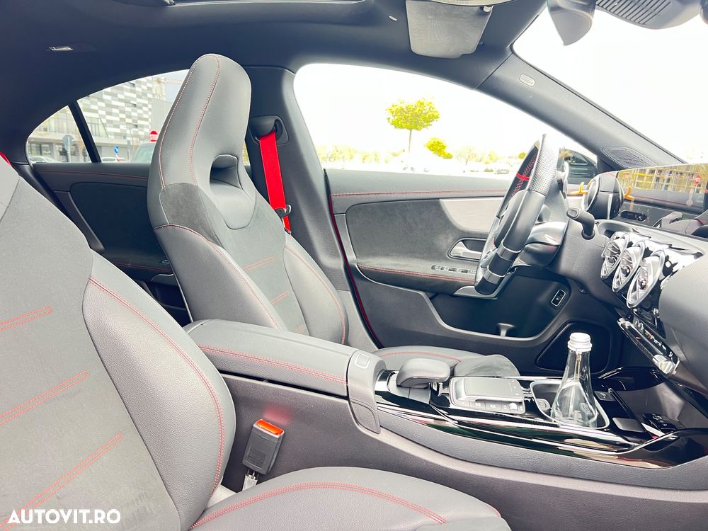 Mercedes-Benz CLA - 11