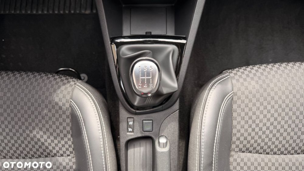Renault Clio - 32