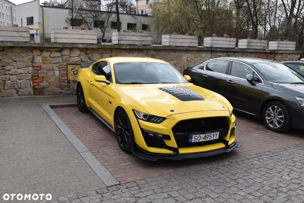 Ford Mustang - 7