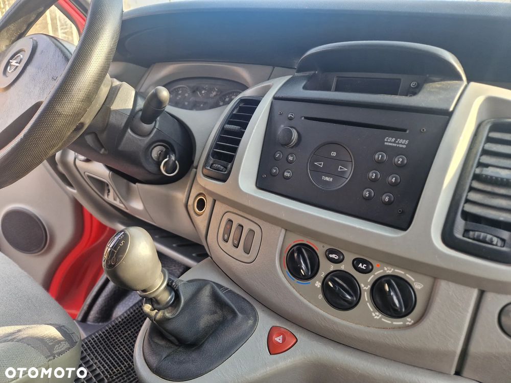 Opel Vivaro - 13