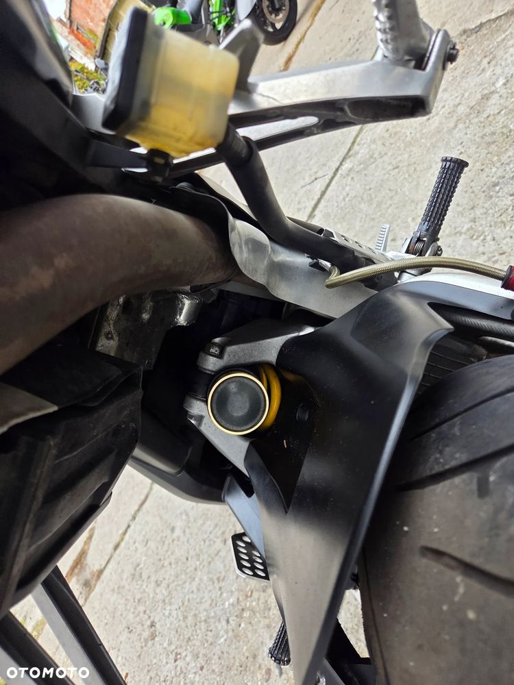Honda CBR - 28