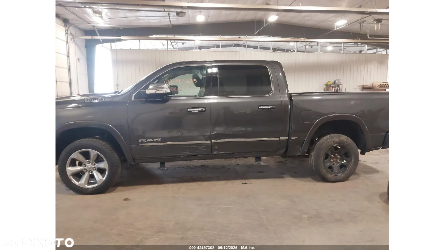 RAM 1500 Crew Cab Limited - 4